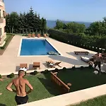 Luxury Near The Sea