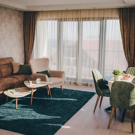 Apartment Luxury Apartament Near The Sea Warna