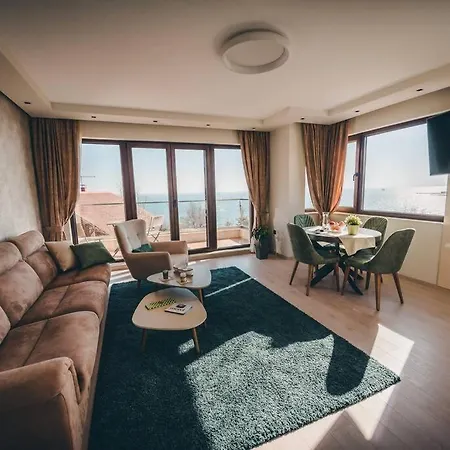 Luxury Apartament Near The Sea *