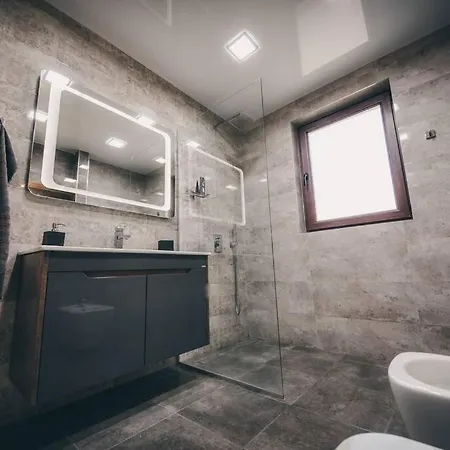 Luxury Apartament Near The Sea ヴァルナ